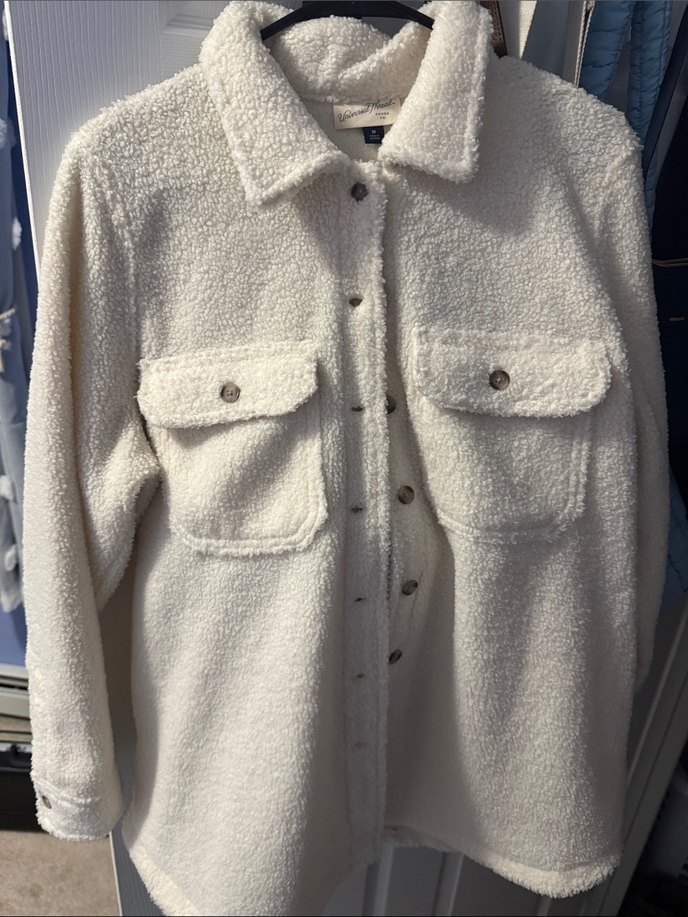 Universal Threads Women’s Cream Sherpa Jacket
